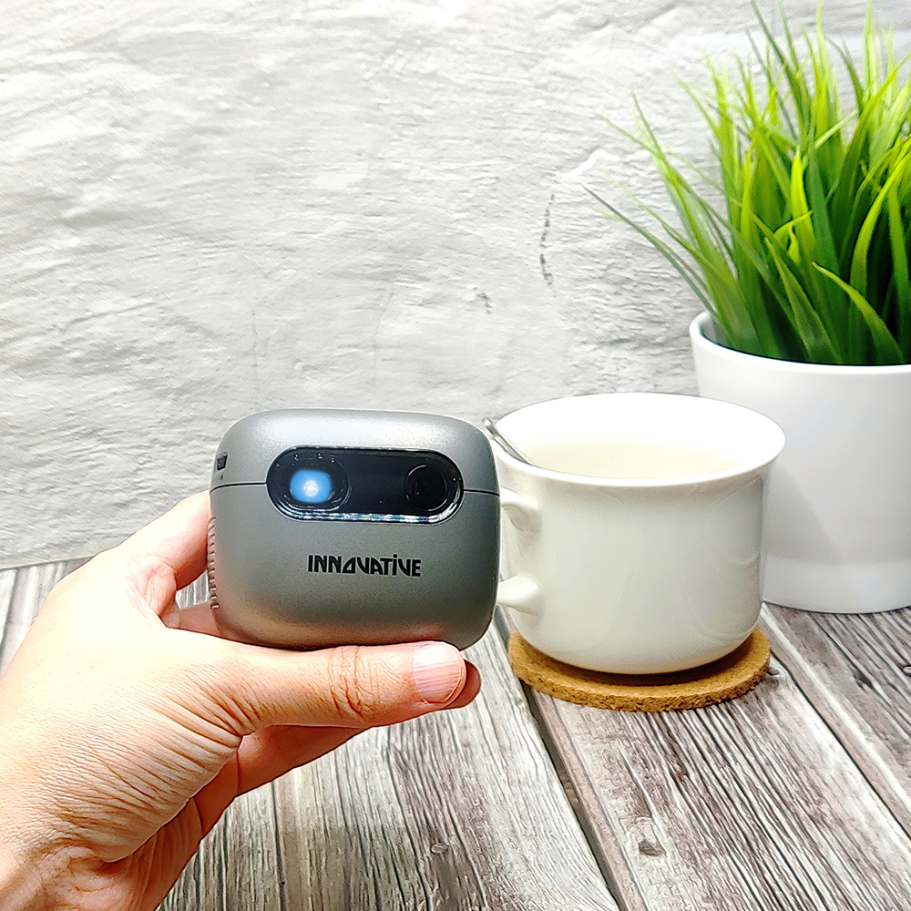 Innovative_thecupid_smart_projector_color_grey_lifestyle_photo